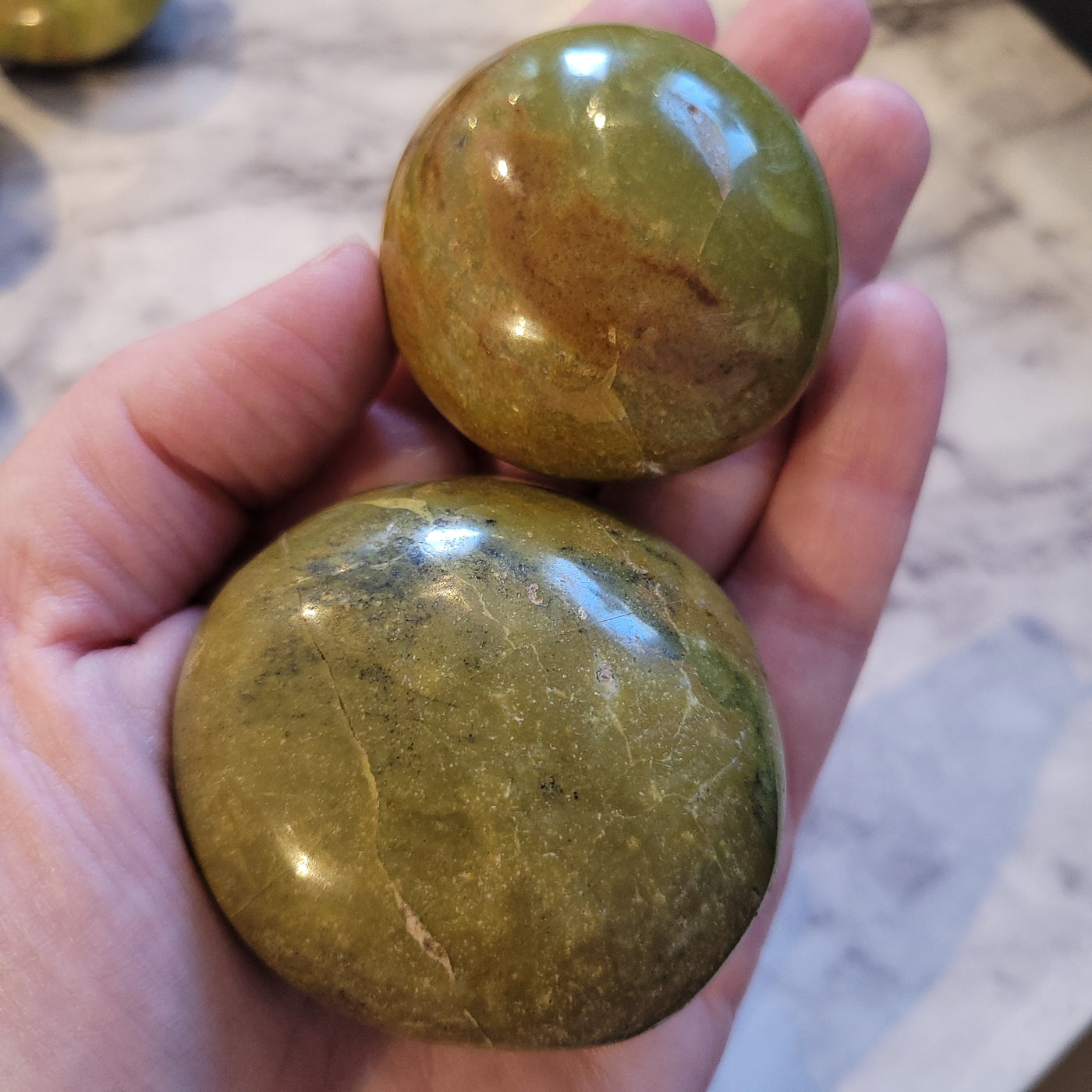 Grön Opal - palmstone / handsten
