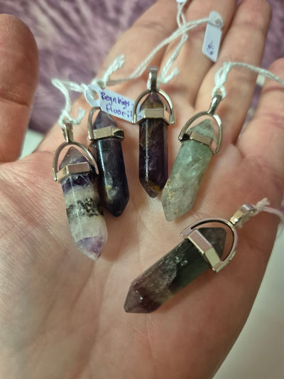 Hänge dubbelterminerad regnbågsfluorit - "bullet"